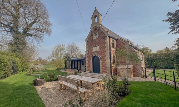 Irstead Casa | Exquisite Converted Old School House