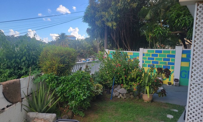 Kingstown Apartamento | Exquisite Home away from Home! 2 Bedroom