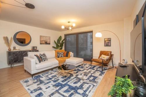 Central Aberdeen Apartamento | Exquisite Living 2 with Bicocca Stays