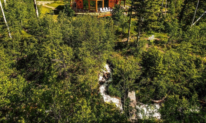 Westcliffe Cabina | Exquisite Log Cabin. 35 Wooded Acres Laced w/ Creeks & Trails
