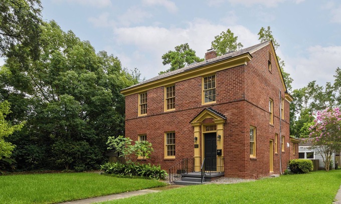 Chatham Crescent Casa | Exquisite Music Inspired Ardsley Park Home by Lucky Savannah