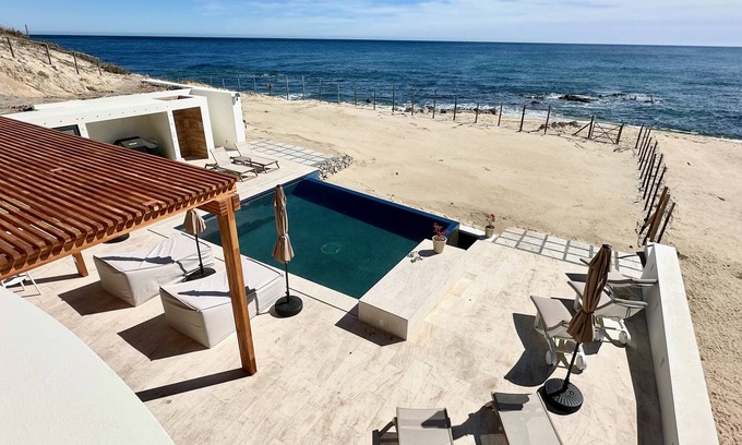 La Fortuna Casa | Exquisite oceanfront luxury casa, Pezula Beach