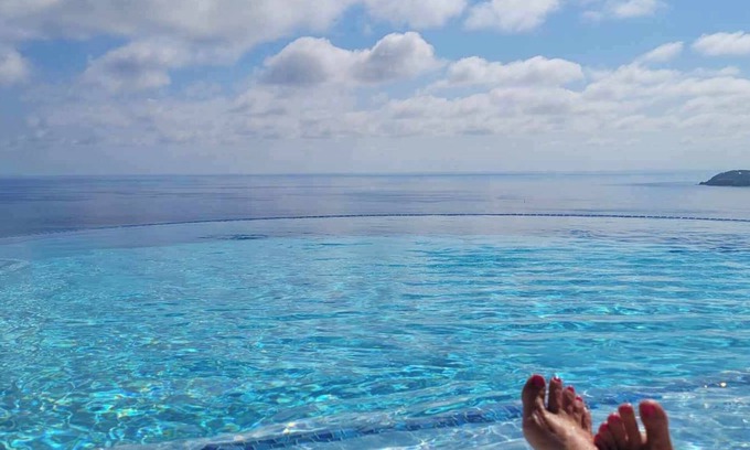Estate Bakkero Apartamento | EXQUISITE Oceanview Studio Villa, Luxury Infinity Pool above Morningstar Beach