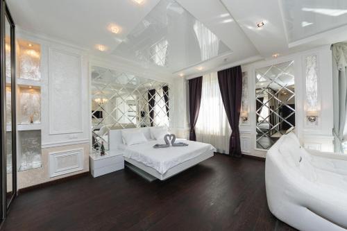 Obolon' Apartamento | Exquisite panoramic views apartment Dnipro embankment