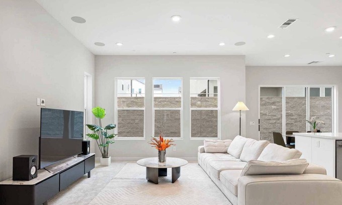 Foothill Ranch Casa | Exquisite Retreat on Pin Ln #41790