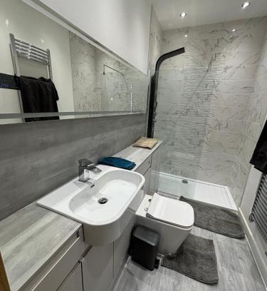 Northfleet Apartamento | Exquisite Riverside Living in a Stunning Flat