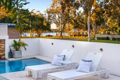 Noosaville Casa | Exquisite Riverside Living, Noosaville