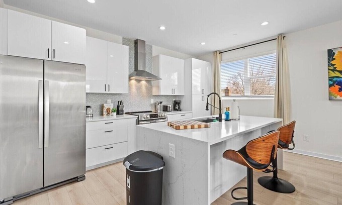 North Charlotte Apartamento | Exquisite Room near Charlotte Spectrum Center