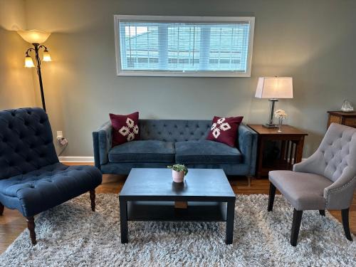 Lowry Hill East Casa | Extended & Short Term Stays at The Oasis Group