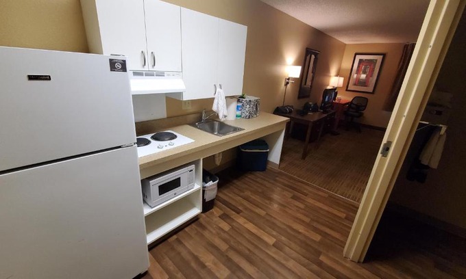 La Mirada Hotel | Extended Stay America PLUS, Los Angeles, La Mirada