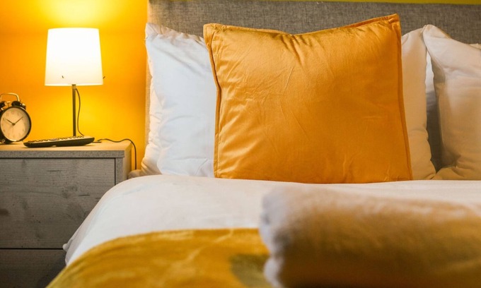 Doncaster Casa | Extended Stays Welcome| Sleeps 11 | FREE Parking