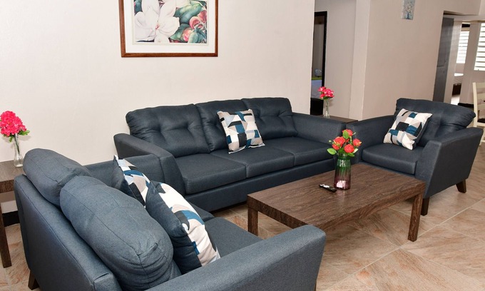 Estate Lindbergh Bay Apartamento | Extra large apartments for family or friends 1 min from the airport.