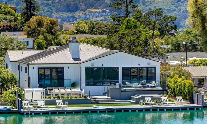 Belvedere Tiburon Casa | Extraordinary Belvedere Waterfront Residence