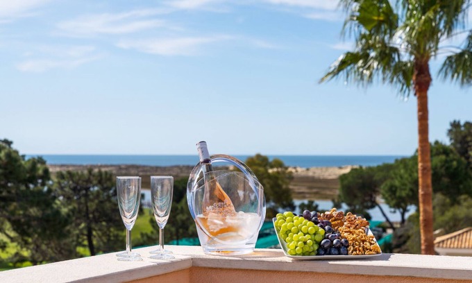 Quinta do Lago Casa | Extraordinary Villa on an elevated position in Quinta do Lago.