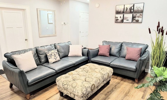 Greensboro Casa | Extreme Comfort 3BD/2BA Cozy Home Near Downtown, Colleges, Tanger, Coliseum
