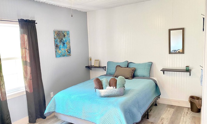 Trappist Casa | Extremely remote glamping getaway, studio-style home on private country ranch!