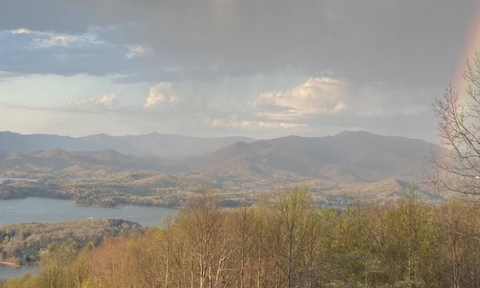 Hiawassee Chalet De Esquí | ¡Vistas impresionantes de la montaña y el lago 'Eye Candy'! Bañera de hidromasaje
