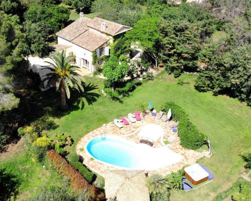 Puget-sur-Argens Cama Y Desayuno | Féerie Love