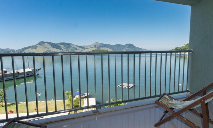 Caieira Apartamento | Férias no paraíso! Um mar pra chamar de seu!