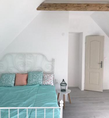 Zánka Casa | Fügekert - Bed&Wine