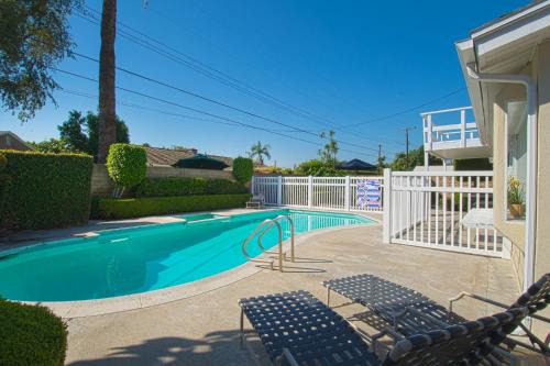 Northwest Anaheim Casa | F-15 Haunted Mansion