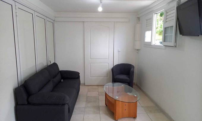 Basse-Pointe Casa | F2/F3 APARTMENT BELOW VILLA