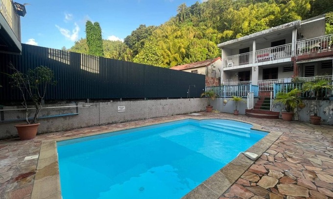 Saint-Pierre Apartamento | F3 Bien Équipé à Saint-pierre Ville D'art et D'histoire