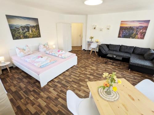 Sebnitz Apartamento | F3 Urlaubsmagie - Pool, Garten & Terrasse - 4P