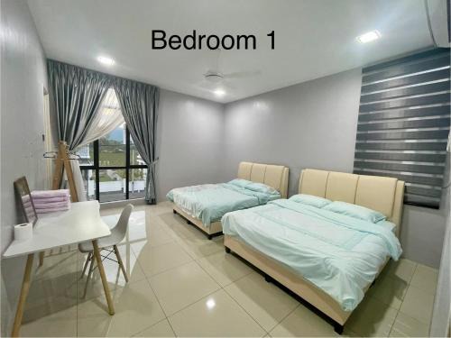 Tebing Tinggi Villa | F4 ROOM 4 PRIVATE BATHROOM 4B12B 5 min City Center