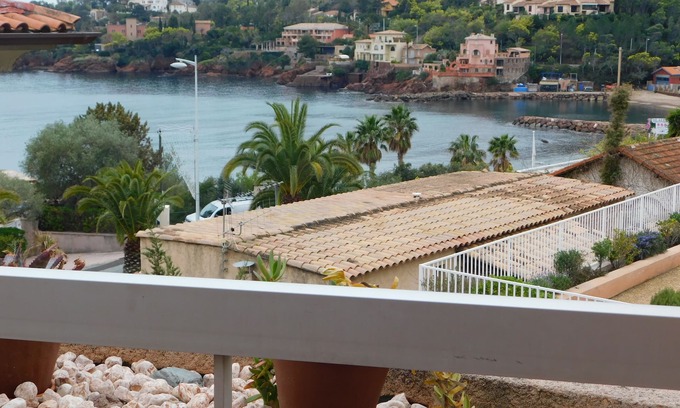 Theoule-sur-Mer Apartamento | F9 Gran apartamento luminoso, 3 habitaciones, playa a 50m, piscina y vistas al mar
