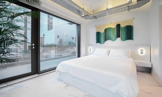 Yeonnam-dong Casa | F9 Tailored Service Home nearby Hongik University Station