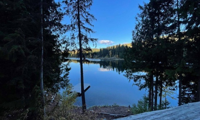 Kootenay Boundary Casa | Family Fun, Seclusion, and Adventure You'll find it at Kingfisher Cove!