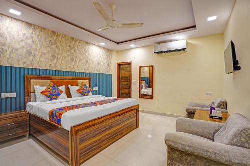 Vasundhara Hotel | FabExpress Angel Pink Residency