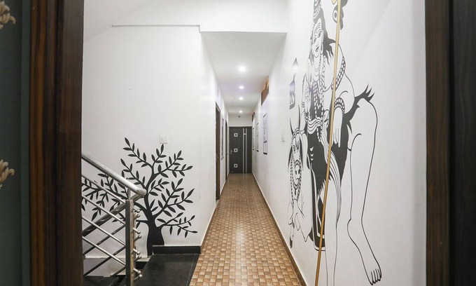 Lanka Hotel | Fabexpress Banarasi Kothi