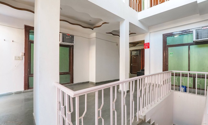 Gomti Nagar Hotel | Fabexpress Happy Mark Inn