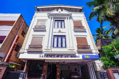 Chromepet Hotel | FabExpress MM Residency