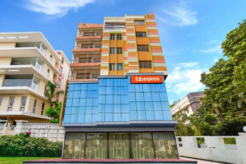 Taltala Hotel | FabExpress Nest - Nr Park Street Metro Station