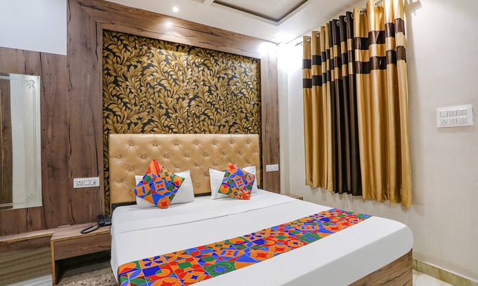 Allahabad Hotel | Fabexpress Shri Ram Kashi