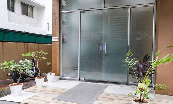 Belapur Hotel | FabExpress Sunset Residency