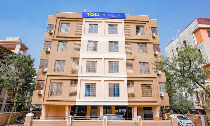 Baner Hotel | FabHotel 24 Baner - Nr MCF Camp