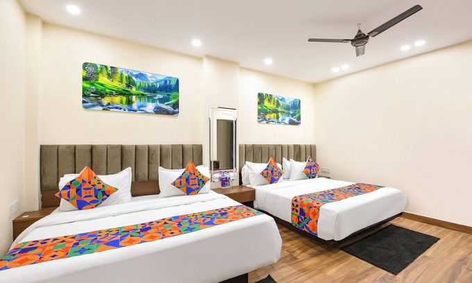 Kaushambi Hotel | Fabhotel Angel Pink The Premium