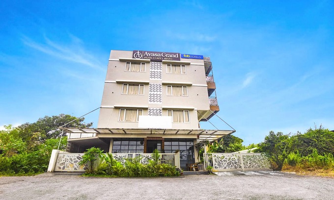 Velha Goa Hotel | FabHotel Avasa Grand - Nr Big Daddy Casino
