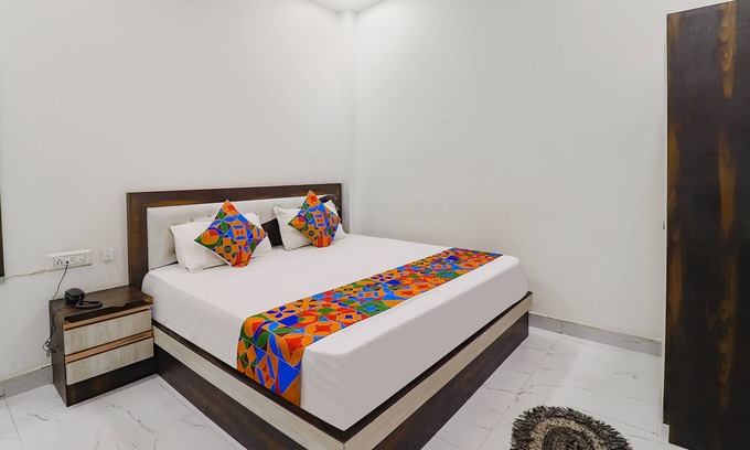 Dhanauli Hotel | Fabhotel Chahat Palace