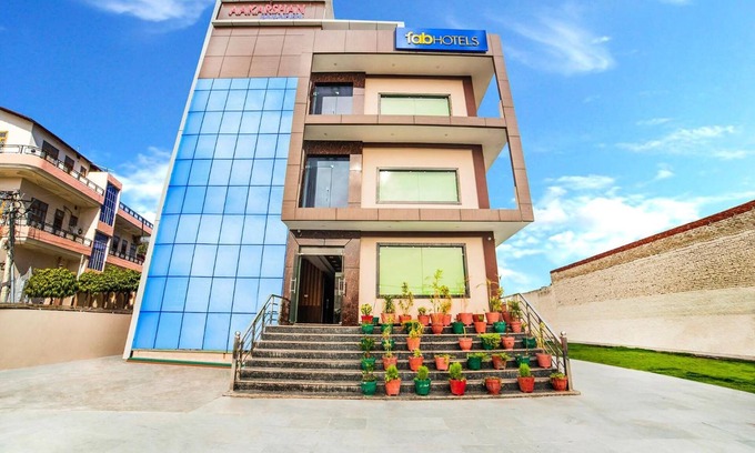 Mathura Hotel | FabHotel Glorify Stay