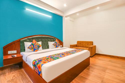 Dwarka Hotel | FabHotel Lime Tree Near Yashobhoomi Convention Centre