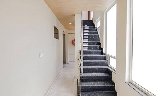 Phase 5 Hotel | Fabhotel Park View