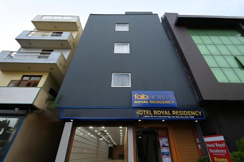 Delhi Hotel | FabHotel Royal Reena Residency