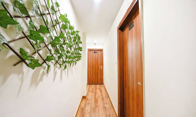 Delhi Hotel | Fabhotel Santosh Residency