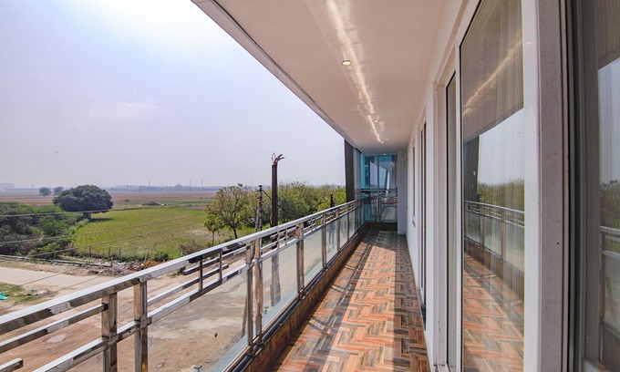 Noida Hotel | Fabhotel Satyam International
