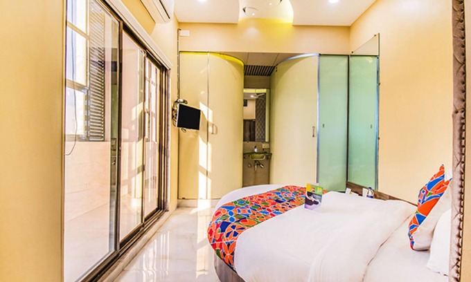 Sakinaka Hotel | Fabhotel Seven Hills